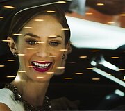 Emily Blunt (&bdquo;Arthuras Newmanas&ldquo;)