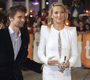 Kate Hudson (&bdquo;The Reluctant Fundamentalist&ldquo;) su sužadėtiniu Mattu Bellamy