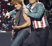 Richie Sambora (kairėje) ir Jon Bon Jovis
