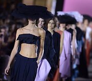&bdquo;John Galliano&ldquo; kolekcija