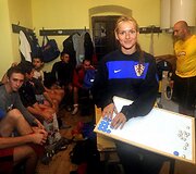 Tihana Nemčic su komandos žaidėjais