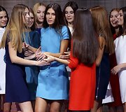 Nugalėtoja Marilhea Peillard (centre) ir kitos finalistės