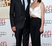 Aktoriai Garrettas Hedlundas ir Kristen Stewart (filmas &bdquo;Kelyje&ldquo;)