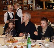 Valerijus Meladzė su dukromis
