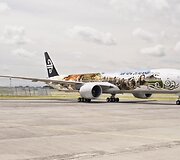 Filmo reklama ant Naujosios Zelandijos avialinijų lėktuvo