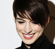 Anne Hathaway &ndash; apdovanojimas už geriausią aktorių komandą (filmas &bdquo;Vargdieniai&ldquo;)