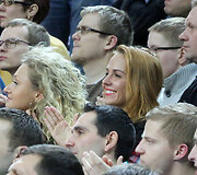 Indrė Kavaliauskaitė (de&scaron;inėje)