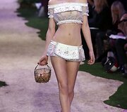 &bdquo;Zahia Dehar&ldquo; pavasario-vasaros kolekcija