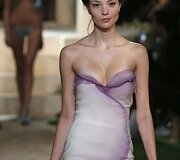 &bdquo;Zahia Dehar&ldquo; pavasario-vasaros kolekcija