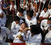 Kambodžos karaliaus Norodomo Sihanouko laidotuvių procesija