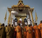 Kambodžos karaliaus Norodomo Sihanouko laidotuvių procesija
