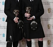 Ainslie (kairėje) ir Willui Hendersonams &ndash; geriausio trumpametražio animacinio filmo apdovanojimas (&bdquo;The Making of Longbird&ldquo;)