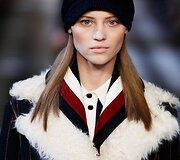 &bdquo;Tommy Hilfiger&ldquo; mados kolekcija moterims