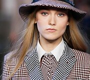 &bdquo;Tommy Hilfiger&ldquo; mados kolekcija moterims