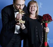 Rumunų direktorius Calinas Peteris Netzeras ir prodiuserė Ada Solomon