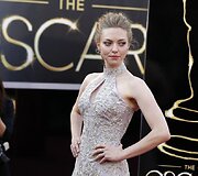 Stilius: Amanda Seyfried ir &bdquo;Alexander McQueen&ldquo; suknelė