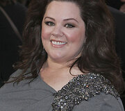Beskonybė: Melissa McCarthy ir &bdquo;Marina Rinaldi&ldquo; suknelė