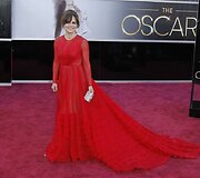 Beskonybė: Sally Field ir &bdquo;Valentino&ldquo; suknelė