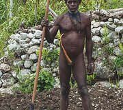 Jali genties žemdirbys (Papua provincija, Indonezija)