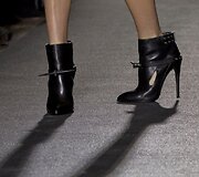 &bdquo;Anthony Vaccarello&ldquo; kolekcija