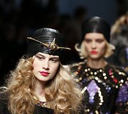 &bdquo;Manish Arora&ldquo; rudens-žiemos kolekcija