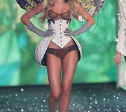 4 vieta &ndash; pietų afrikietė Candice Swanepoel