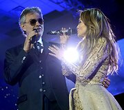 Andrea Bocelli ir Jennifer Lopez