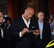 Dwayne'as &bdquo;Uola&ldquo; Johnsonas