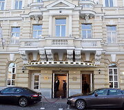 Tomo Fordo vardinių kvepalų pristatymo akimirka