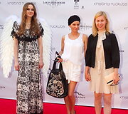 Agnė Jagelavičiūtė (centre)