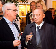 Julius Novickas (de&scaron;inėje)