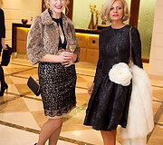 Irena Marozienė (de&scaron;inėje)
