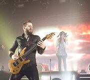 &bdquo;Within Temptation&ldquo; koncerto akimirka