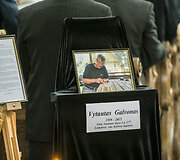Vytauto Galvono urnos i&scaron;ne&scaron;imas