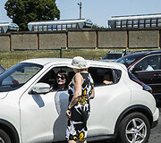 Eilė prie kelto į Kur&scaron;ių Neriją