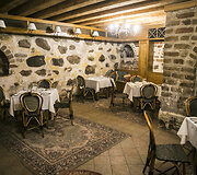 Vakarienės &bdquo;Dine in the dark&ldquo; akimirka