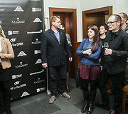 Vakarienės &bdquo;Dine in the dark&ldquo; akimirka