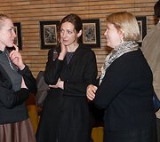 Neringa Varnelytė (centre)