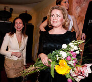 Diana Nevedomskytė (de&scaron;inėje)