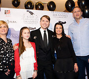 Mantas Wizard (centre) ir Matas Niparavičius (de&scaron;inėje)