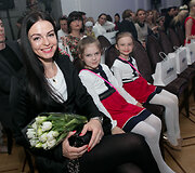 Jurgita Krivickienė su dukromis