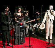 Keistuolių teatro naujo sezono atidarymo akimirka