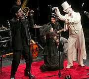 Keistuolių teatro naujo sezono atidarymo akimirka