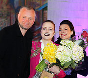 Katrina Knizikevičiūtė (centre)