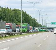 Greičio matuoklis, kelio darbai ir spūstys ties tiltu per Kruną