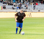 Pasaulio futbolo legendų rungtynės su legendiniais Lietuvos futbolininkais