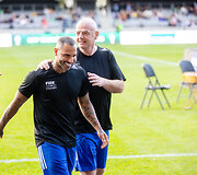 Pasaulio futbolo legendų rungtynės su legendiniais Lietuvos futbolininkais