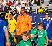 Pasaulio futbolo legendų rungtynės su legendiniais Lietuvos futbolininkais