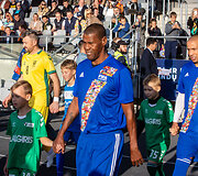 Pasaulio futbolo legendų rungtynės su legendiniais Lietuvos futbolininkais
