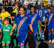 Pasaulio futbolo legendų rungtynės su legendiniais Lietuvos futbolininkais